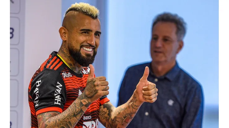 Arturo Vidal fue presentado de manera oficial en Flamengo
