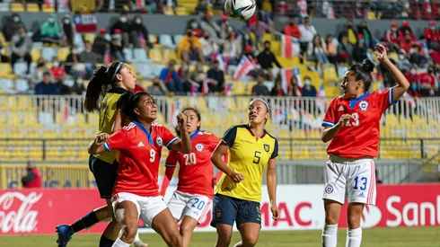 Chile cayó en su debut ante Paraguay por 3-2.