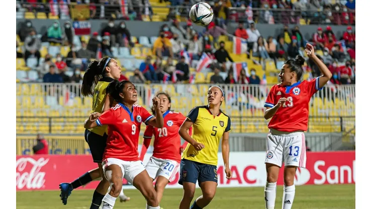 Chile cayó en su debut ante Paraguay por 3-2.