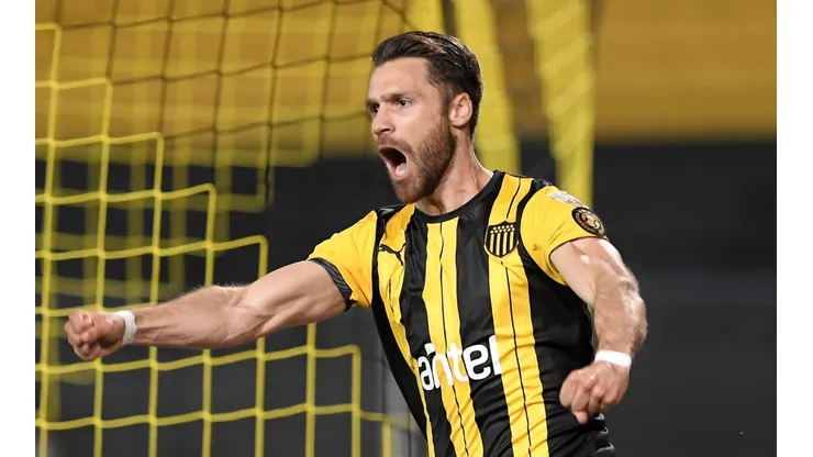 El defensor espera ansioso poder vestir la camiseta cruzada