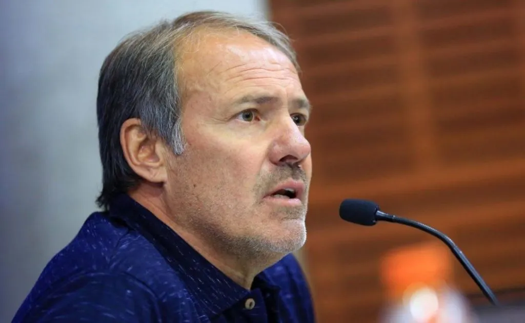 Superman se sumará al equipo de Radio ADN para comentar los partidos del “Romántico Viajero”