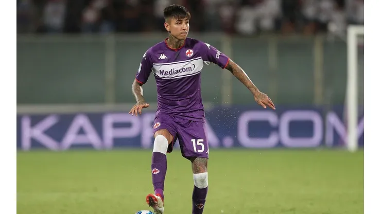 Fiorentina pone mano dura a Pulgar y le pide explicaciones por denuncia.