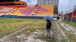 La cancha del Santa Laura quedó en estado deplorable.