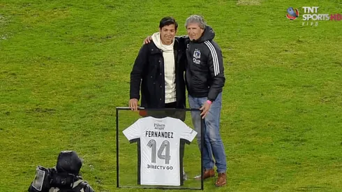 Colo Colo homenajea a Fernández en medio de la goleada a La Serena.