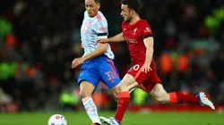 Liverpool v Manchester United se enfrentan en un amistoso.