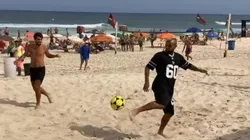 Arturo Vidal se anima a jugar un futboley en exclusiva playa de Río de Janeiro
