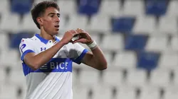 Holan quedó con el "corazón partido" por la partida de Valencia.