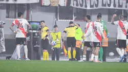 Tobar se deja influenciar por el VAR en gol anulado y eliminación de River.