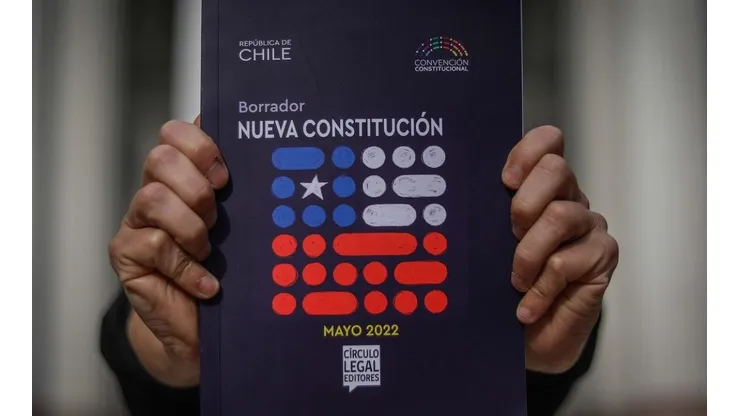 ¿Cuándo se publica la lista oficial con los vocales de mesa del plebiscito de salida?