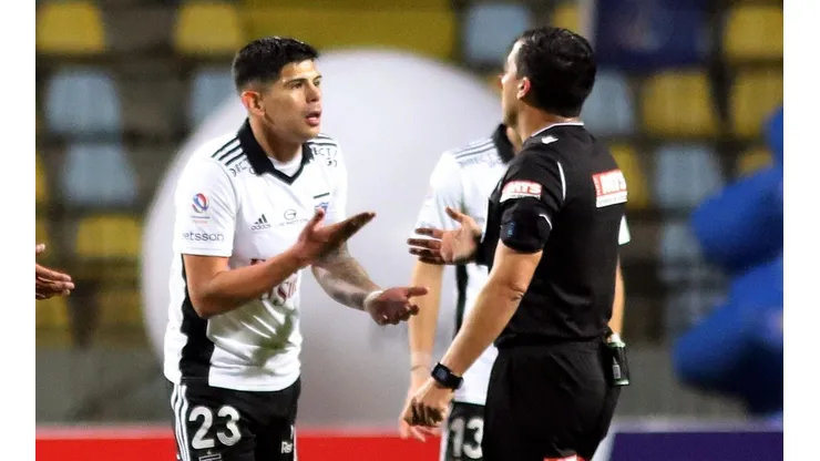 Esteban Pavez fue expulsado al minuto 24 por Felipe González.
