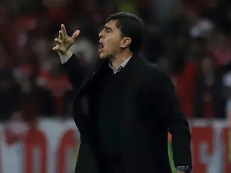 Quinteros desolado con la defensa: "No nos pueden hacer goles tan tontos