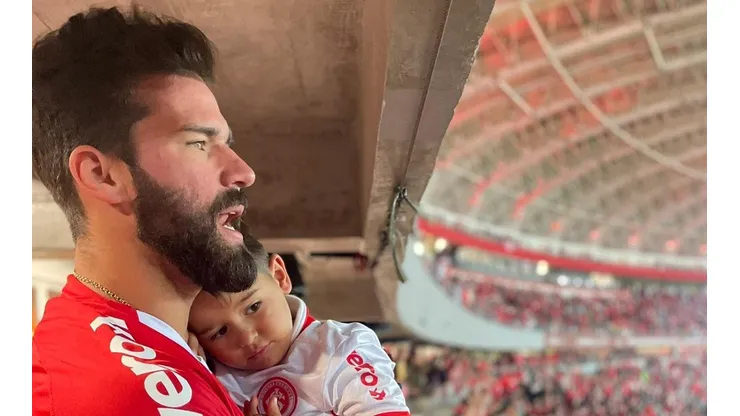 Alisson Becker disfrutó de la clasificación del Inter en Copa Sudamericana.