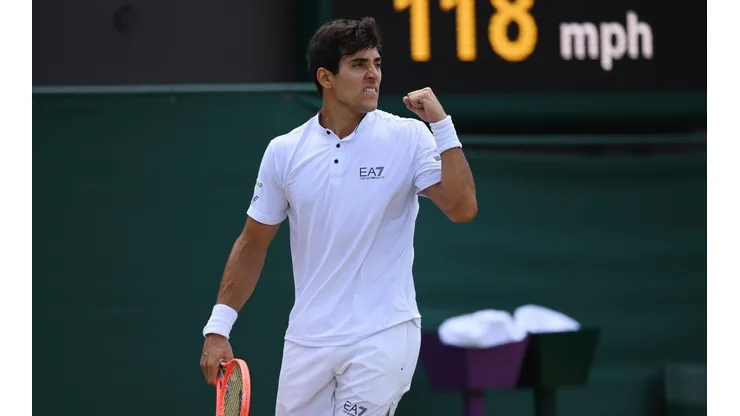 Garin luchó y avanzó a cuartos de final en Wimbledon