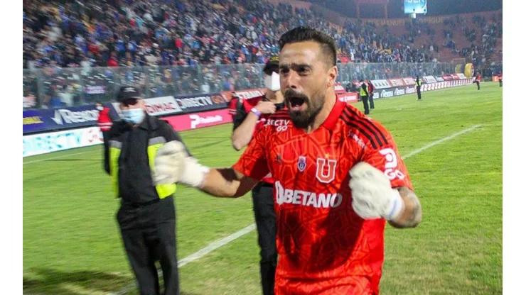 Los hinchas de la U explotaron ante Hernán Galíndez.