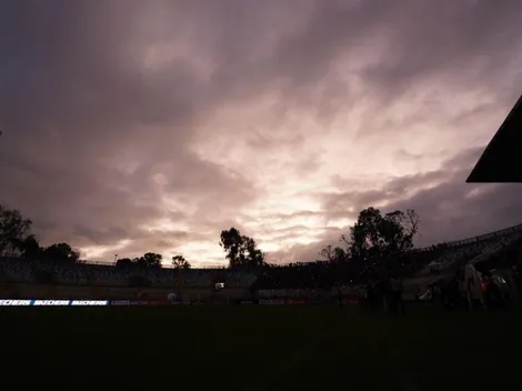 Problemas con la iluminación retrasan el partido entre Everton y Colo Colo