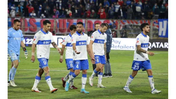 El ex capitán de los Cruzados lanzó sus dardos contra Ariel Holan