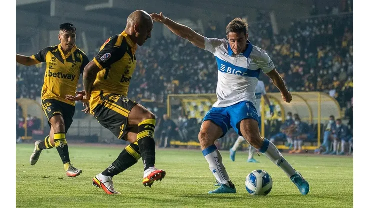 Los Cruzados vencieron por tres a dos a los Piratas en la primera vuelta del torneo