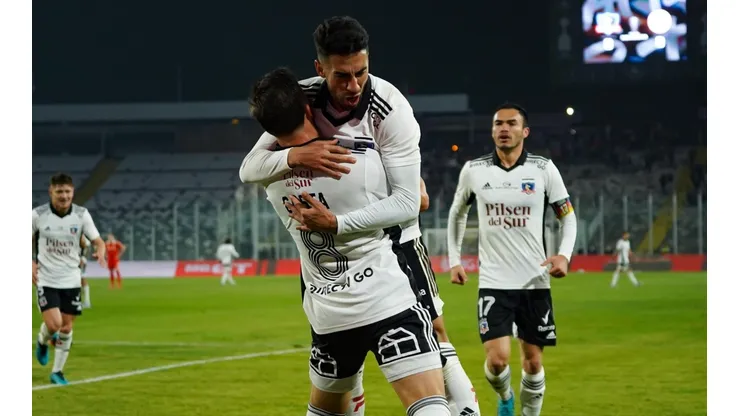 Valdivia le coloca las fichas a Colo Colo y les manda mensajes a sus detractores.