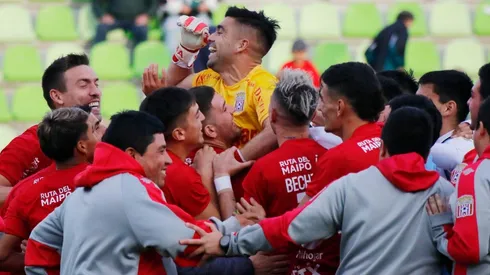 Santelices le da la clasificación al elenco tortero en la Copa Chile.