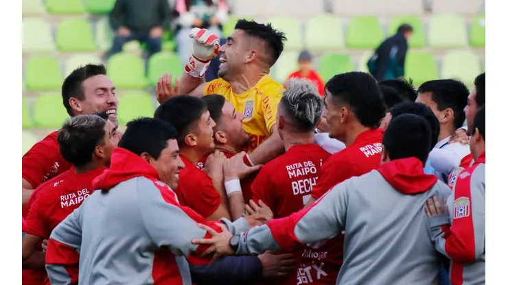 Santelices le da la clasificación al elenco tortero en la Copa Chile.