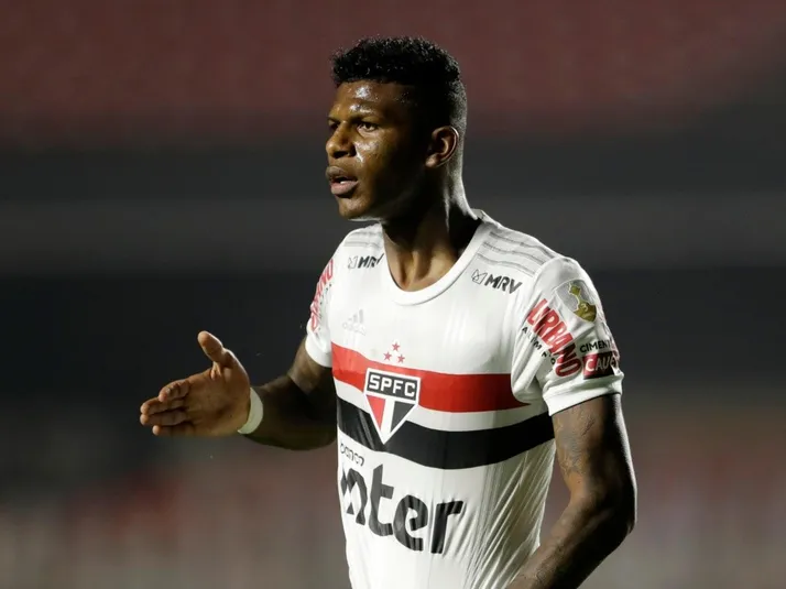 Figura de Sao Paulo sufre grave lesión y se descarta ante la UC en Copa Sudamericana