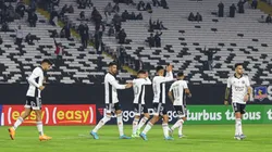 Morón se le cae el caset y anticipa refuerzos para Colo Colo.