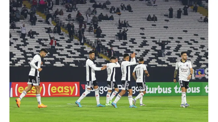 Morón se le cae el caset y anticipa refuerzos para Colo Colo.