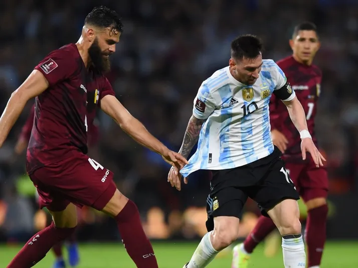 Colo Colo lo deja todo y va por un defensor de Selección