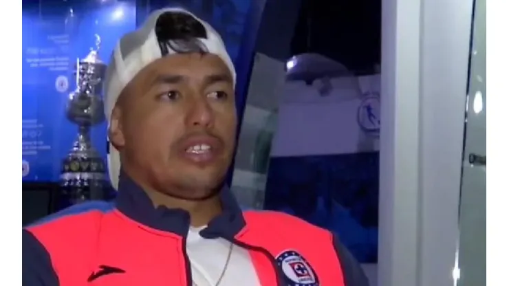 Morales no lo pasa para nada bien en su estadía en tierras aztecas.