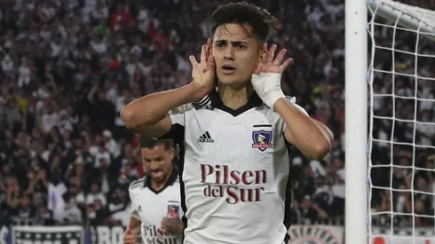 El Pibe le dio un "tapabocas" a los que siguen hablando mal de él.