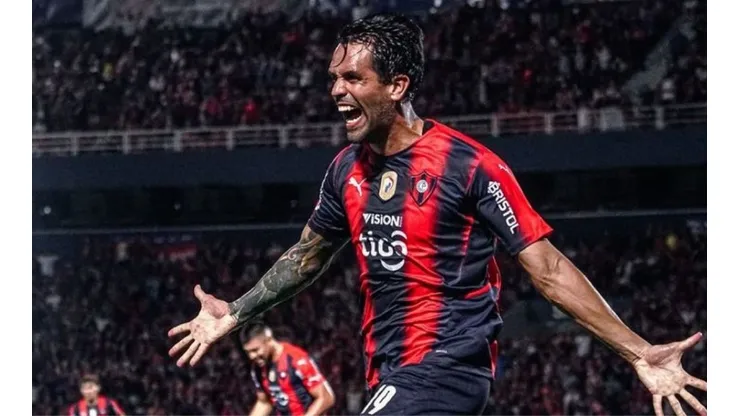 Colo Colo busca a toda costa a un nuevo defensor