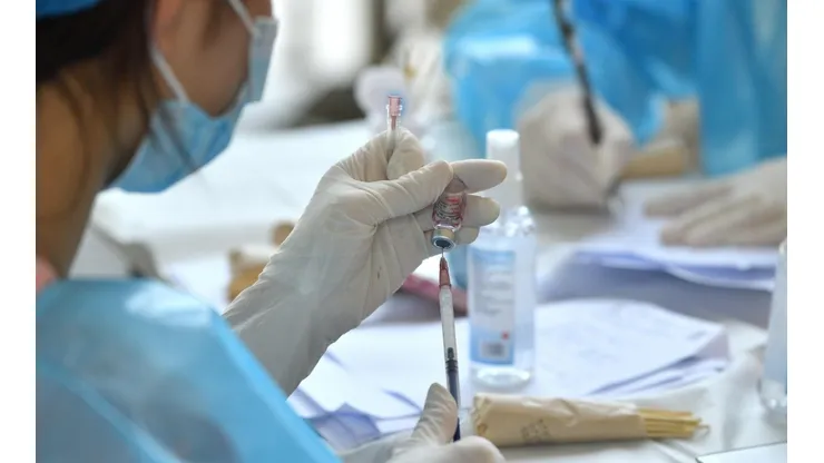La Enfermería es responsable, entre muchos temas de salud, de colocar las inyecciones a los pacientes médicos