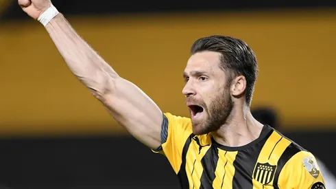 El defensor uruguayo sería una de las obsesiones de Holan