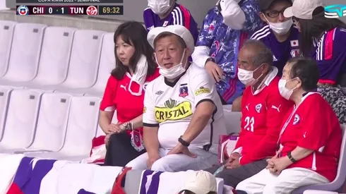 La alocada historia del japonés hincha de Colo Colo que se viralizó en partido de Chile.