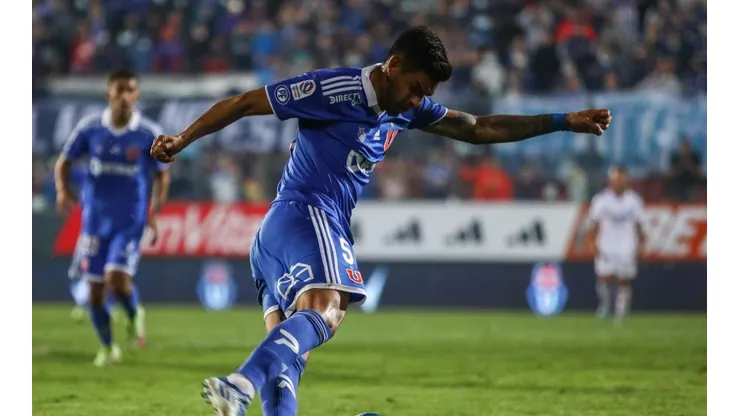 Carrasco no seguiría en Universidad de Chile tras un mal primer semestre.