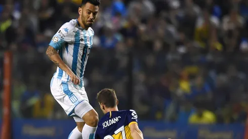 Los hinchas de Racing Club lloran la partida de Nery Domínguez