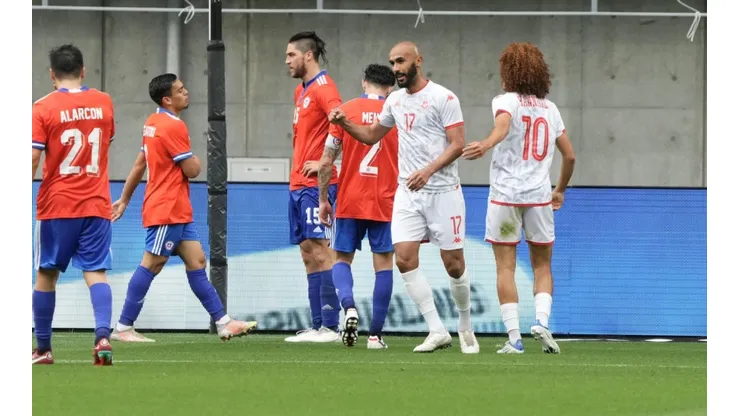 Chile no encuentra el rumbo y fue madrugado por Túnez en la Copa Kirin.