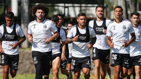 Colo Colo viaja este lunes rumbo a Argentina.
