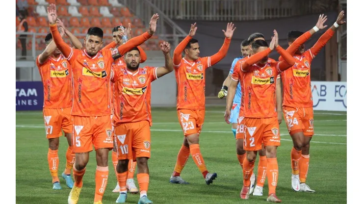 No le da tregua: Cobreloa vence a Copiapó y sigue a la caza de Magallanes.