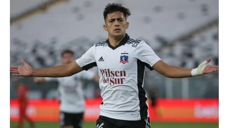 Estay pone paños fríos respecto a la salida de Solari en Colo Colo.