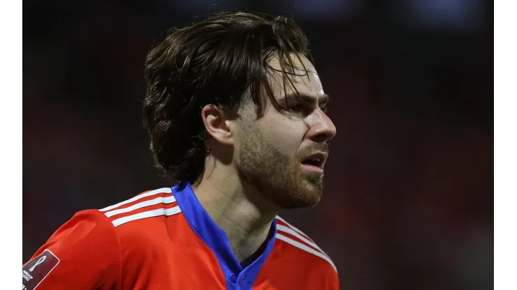 El delantero extendió su vínculo con su equipo, pero podría dar el salto a la Premier League esta próxima temporada