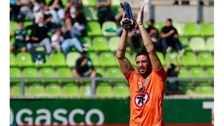 DT de Puerto Montt le tira flores a Viana ante posibilidad de Colo Colo.
