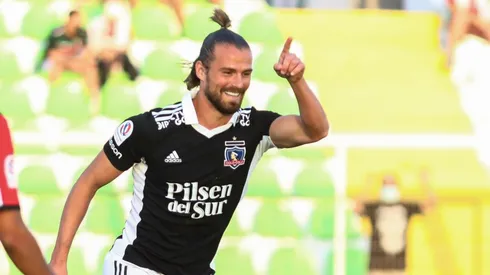 Christian Santos aún tiene contrato con Colo Colo.