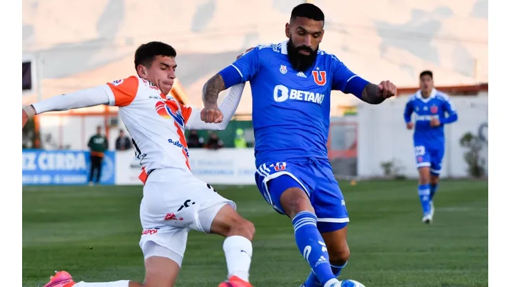 Ronnie Fernández es criticado por los hinchas Azules
