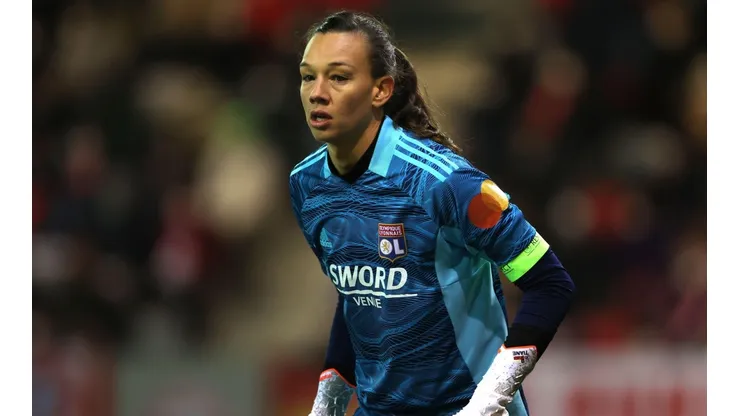Endler grita bicampeón en Francia con el Olympique de Lyon.