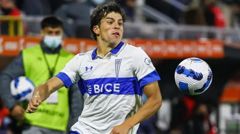 Gonzalo Tapia fue una de las figuras en el triunfo de Universidad Católica.