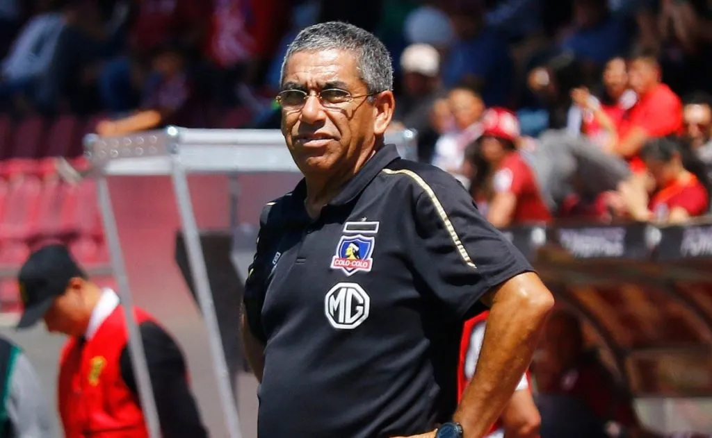 Gualberto Jara dirigió a Colo Colo por última vez de forma interina en 2020. (Foto: Photosport)