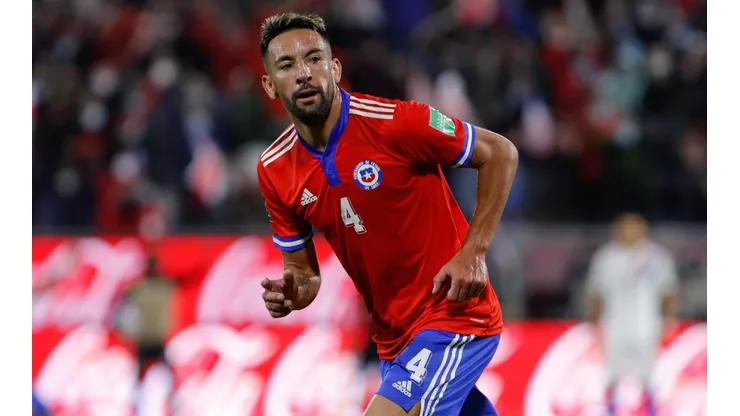Isla es liberado de la Selección Chilena para la gira por Asia.