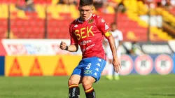 Uno dentro, dos abajo: Las sorpresas que presentó La Roja para su gira por Asia.