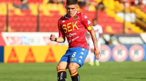 Uno dentro, dos abajo: Las sorpresas que presentó La Roja para su gira por Asia.